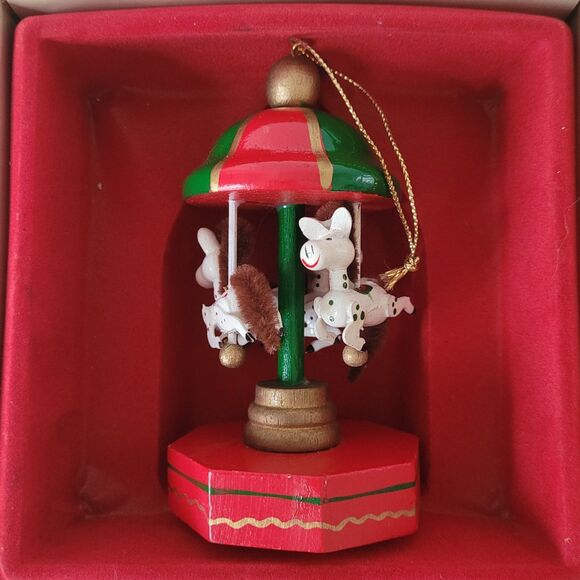 Carousel Horse Christmas Ornament It’s A Small World MUSICAL Miniatures 1983 - Picture 2 of 13